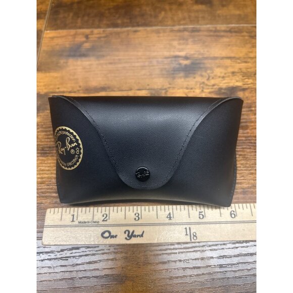Ray-Ban Black Leather Sunglasses Case With Snap Closure - Picture 5 of 5